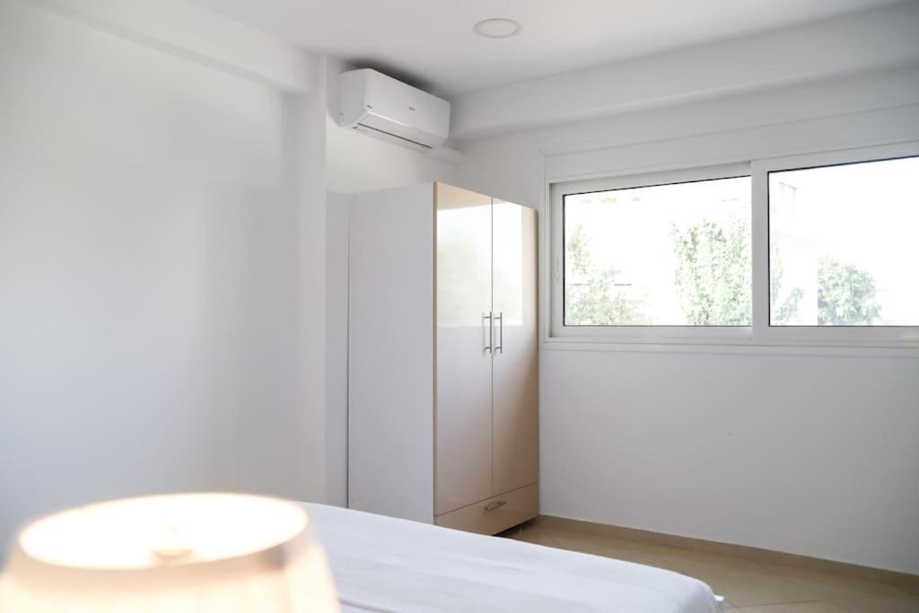 Cozy Apartment Near Airport Koropíon Exterior foto